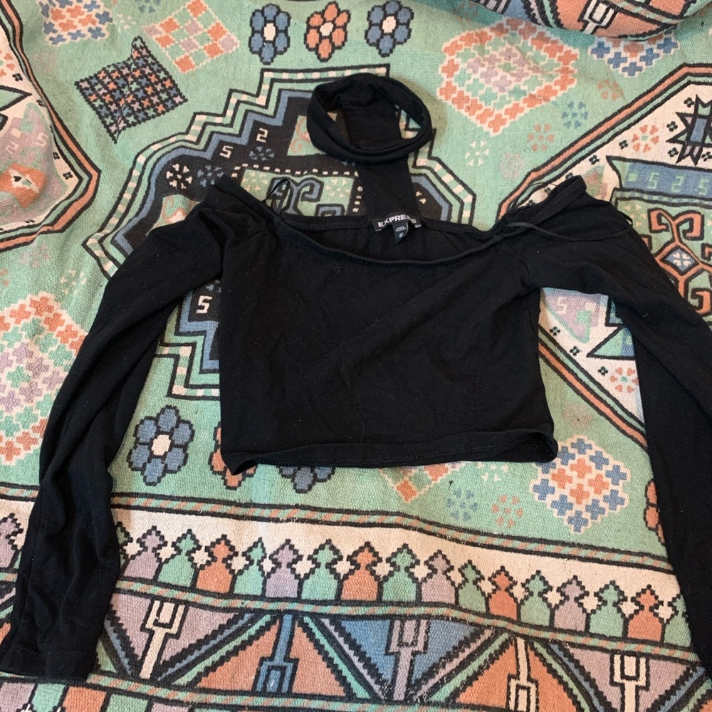 Crop top with choker